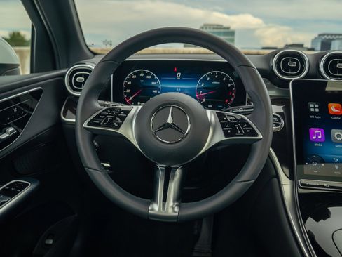 Certified 2026 Mercedes-Benz GLC 300 4MATIC image 23