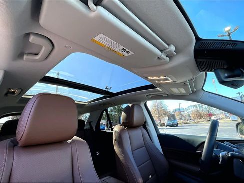 Used 2025 Mercedes-Benz GLE 350 4MATIC image 13