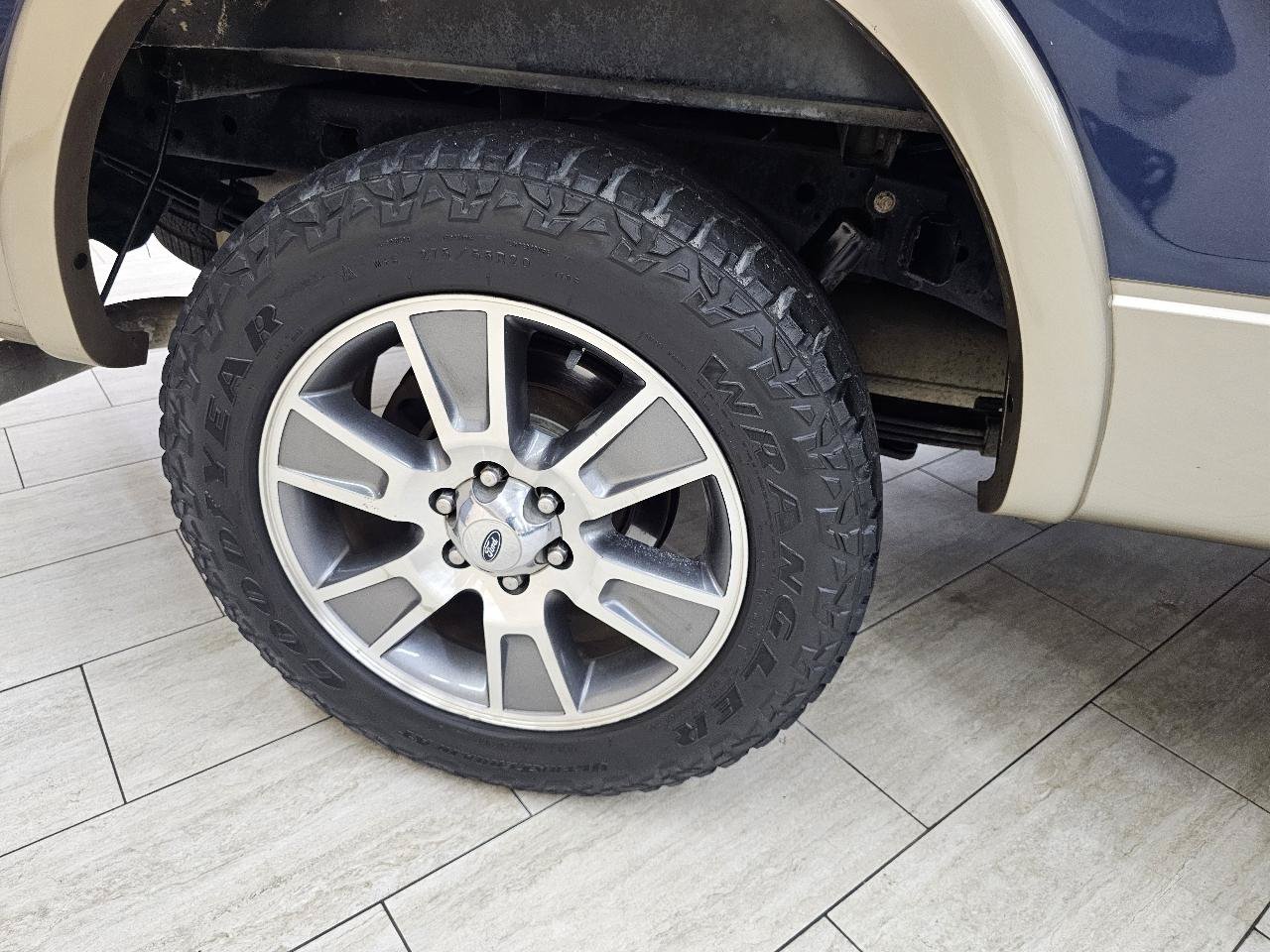 Used 2014 Ford F150 Lariat w/ Equipment Group 502A Luxury RWD image 39