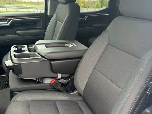 Used 2024 Chevrolet Silverado 1500 LT AWD/4WD image 21