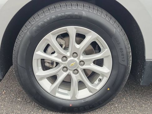 Used 2019 Chevrolet Equinox LS FWD image 17