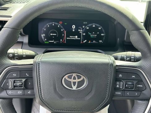 New 2026 Toyota 4Runner TRD Off-Road Premium AWD/4WD image 32