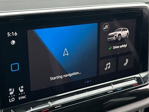 Used 2025 Volkswagen Atlas Peak Edition SE image 21