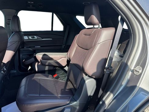 New 2026 Ford Explorer Platinum RWD image 16