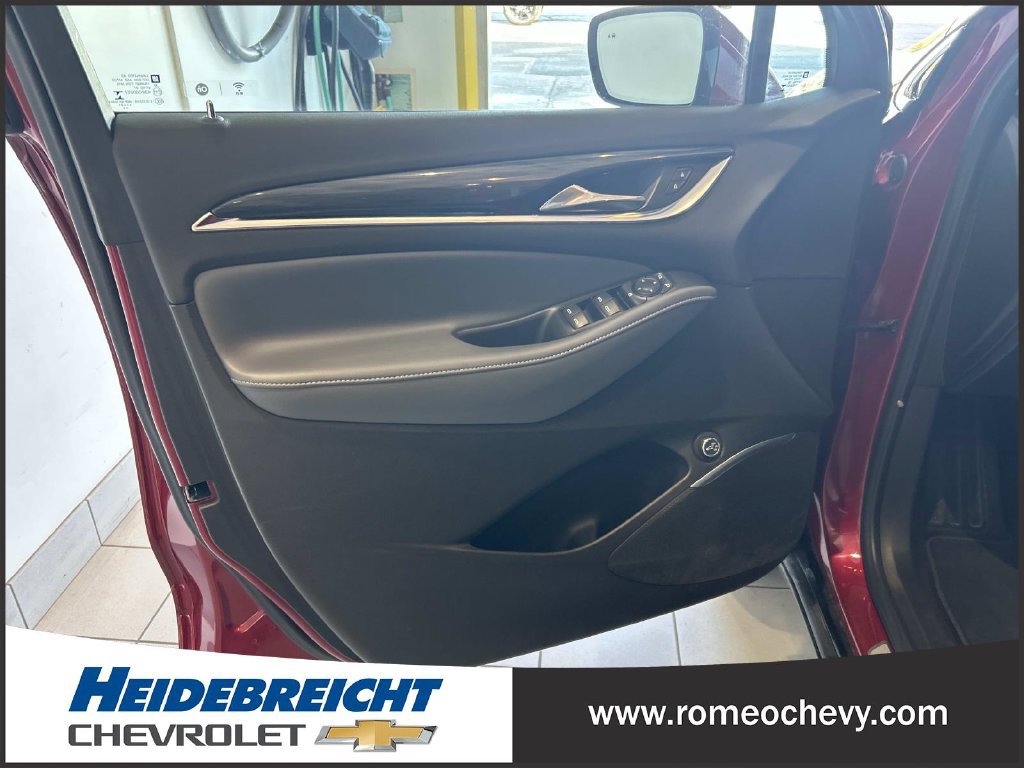Used 2021 Buick Enclave Essence AWD/4WD image 10