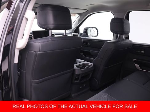 Used 2023 Toyota Tundra Limited AWD/4WD image 11