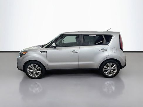 Used 2015 Kia Soul + FWD image 6