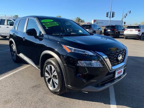 Used 2023 Nissan Rogue SV FWD image 4