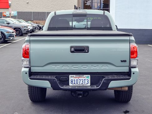 Used 2023 Toyota Tacoma TRD Sport w/ TRD Premium Sport Package AWD/4WD image 22