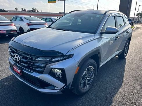 Used 2025 Hyundai Tucson Blue AWD/4WD image 5