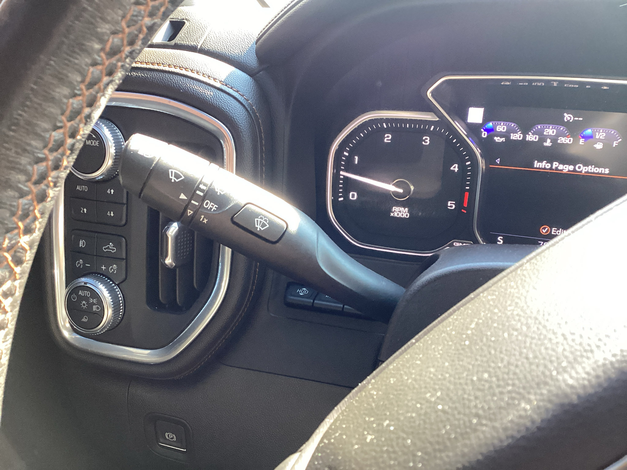 Used 2020 GMC Sierra 2500 AT4 w/ AT4 Premium Package AWD/4WD image 22