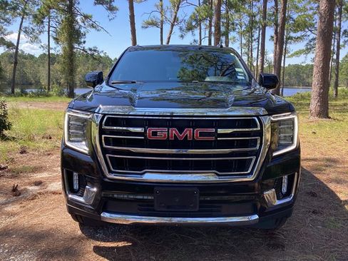 Used 2023 GMC Yukon SLT image 2