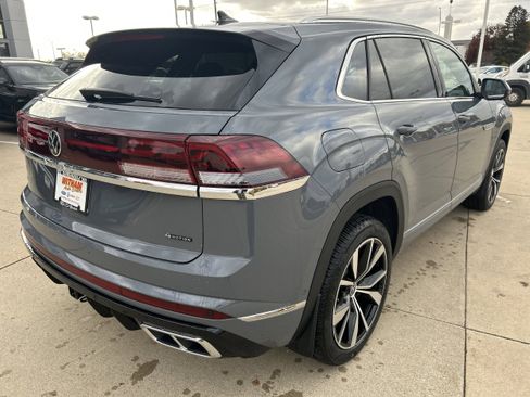 New 2026 Volkswagen Atlas Cross Sport SEL Premium R-Line AWD/4WD image 4
