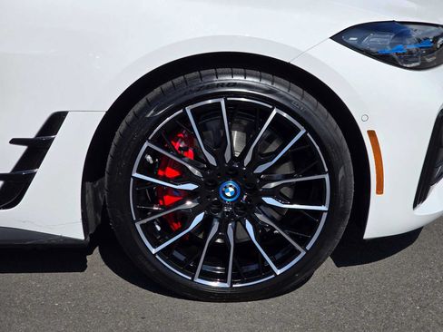 Used 2024 BMW i4 M50 AWD/4WD image 9