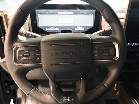 Used 2025 GMC Hummer EV 2X w/ LPO, Dark Essentials Package image 24