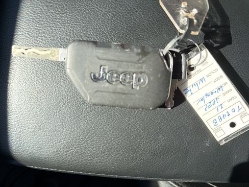 Used 2021 Jeep Wrangler Unlimited Sport image 35