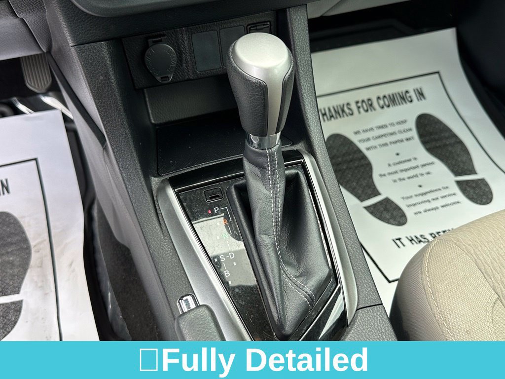 Used 2016 Toyota Corolla LE FWD image 19