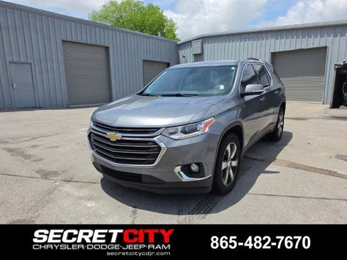 Used 2018 Chevrolet Traverse LT FWD image 1