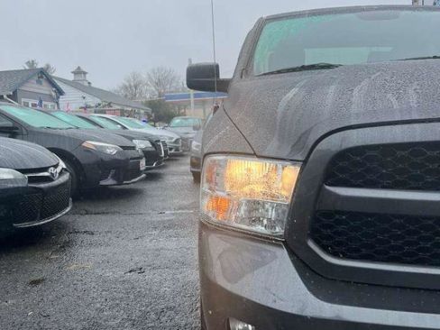 Used 2019 RAM 1500 Express image 2