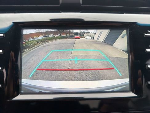 Used 2019 Toyota Camry L image 18