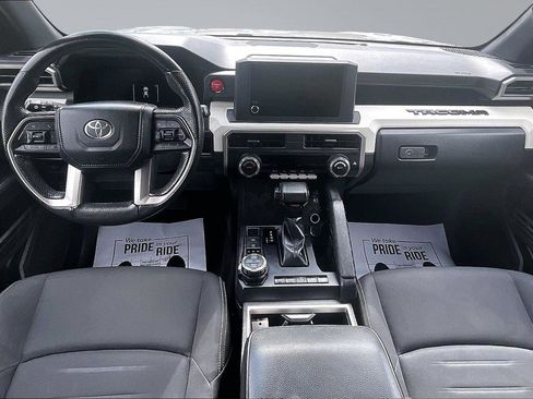 Used 2024 Toyota Tacoma TRD Off-Road image 16