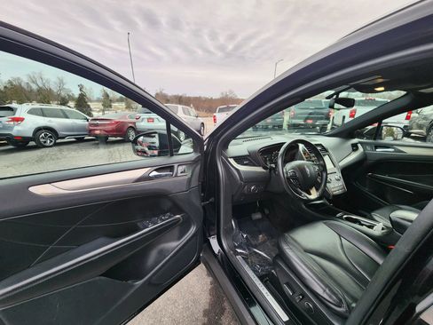 Used 2017 Lincoln MKC Premiere AWD/4WD image 17