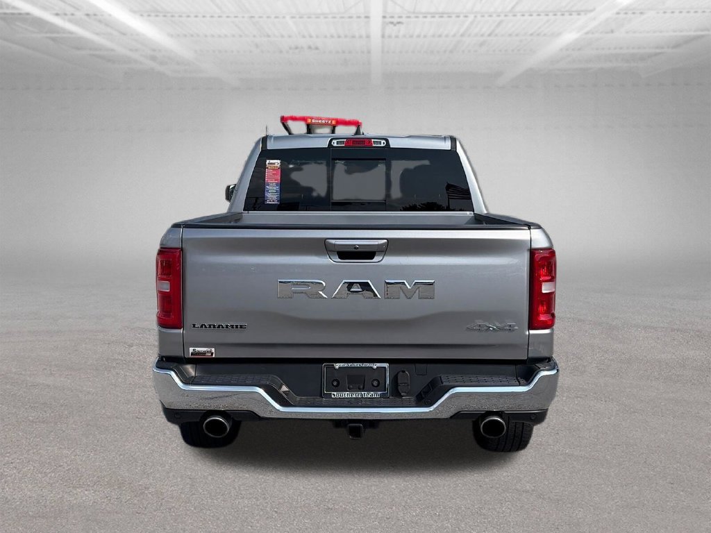 Used 2025 RAM 1500 Laramie AWD/4WD image 5