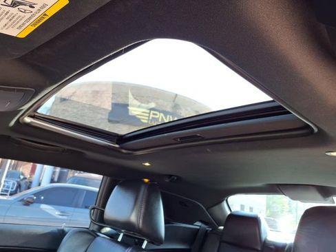 Used 2016 Dodge Challenger SRT w/ Technology Group RWD image 28