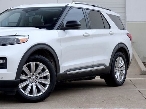 Used 2020 Ford Explorer Limited w/ Class III Trailer Tow Package RWD image 23