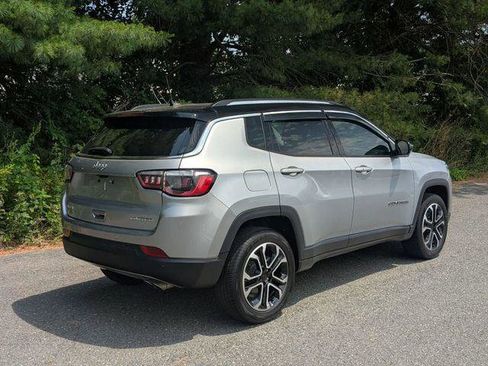 Certified 2022 Jeep Compass Limited w/ Sun and Sound Group image 6