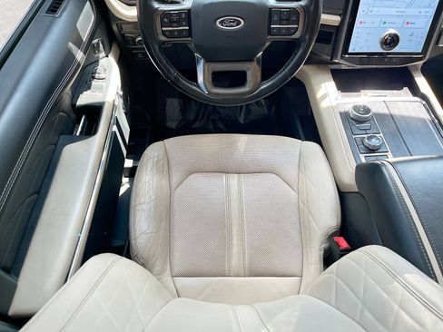Used 2022 Ford Expedition Platinum AWD/4WD image 23