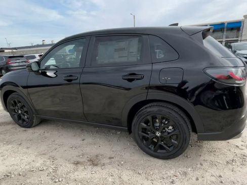 Used 2024 Honda HR-V Sport image 14