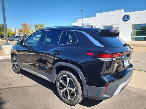 New 2025 Volkswagen Tiguan SE image 3