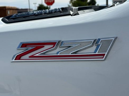 Used 2024 Chevrolet Silverado 2500 LT AWD/4WD image 13