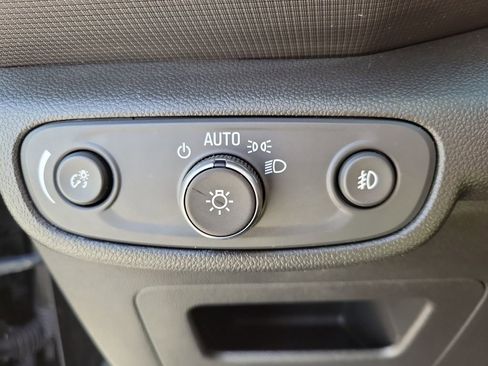 Used 2023 Chevrolet TrailBlazer LT FWD image 18