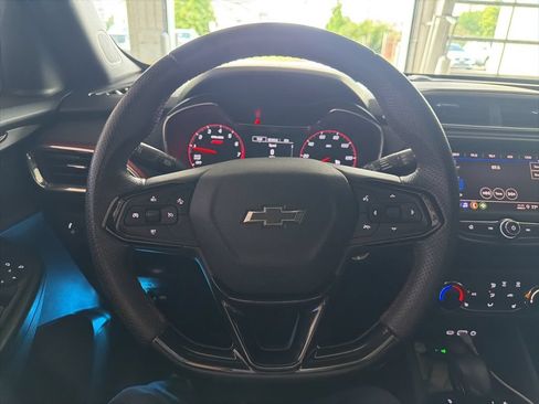 Used 2021 Chevrolet TrailBlazer RS FWD image 7