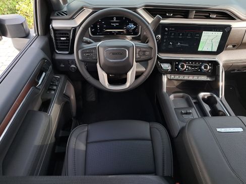 New 2026 GMC Sierra 2500 Denali w/ Denali Reserve Package image 14