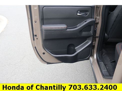 Used 2023 Nissan Frontier PRO-4X w/ Technology Package image 25