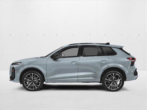 New 2026 Audi Q3 quattro 2.0T image 2