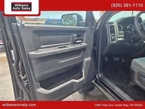 Used 2015 RAM 1500 Express AWD/4WD image 10