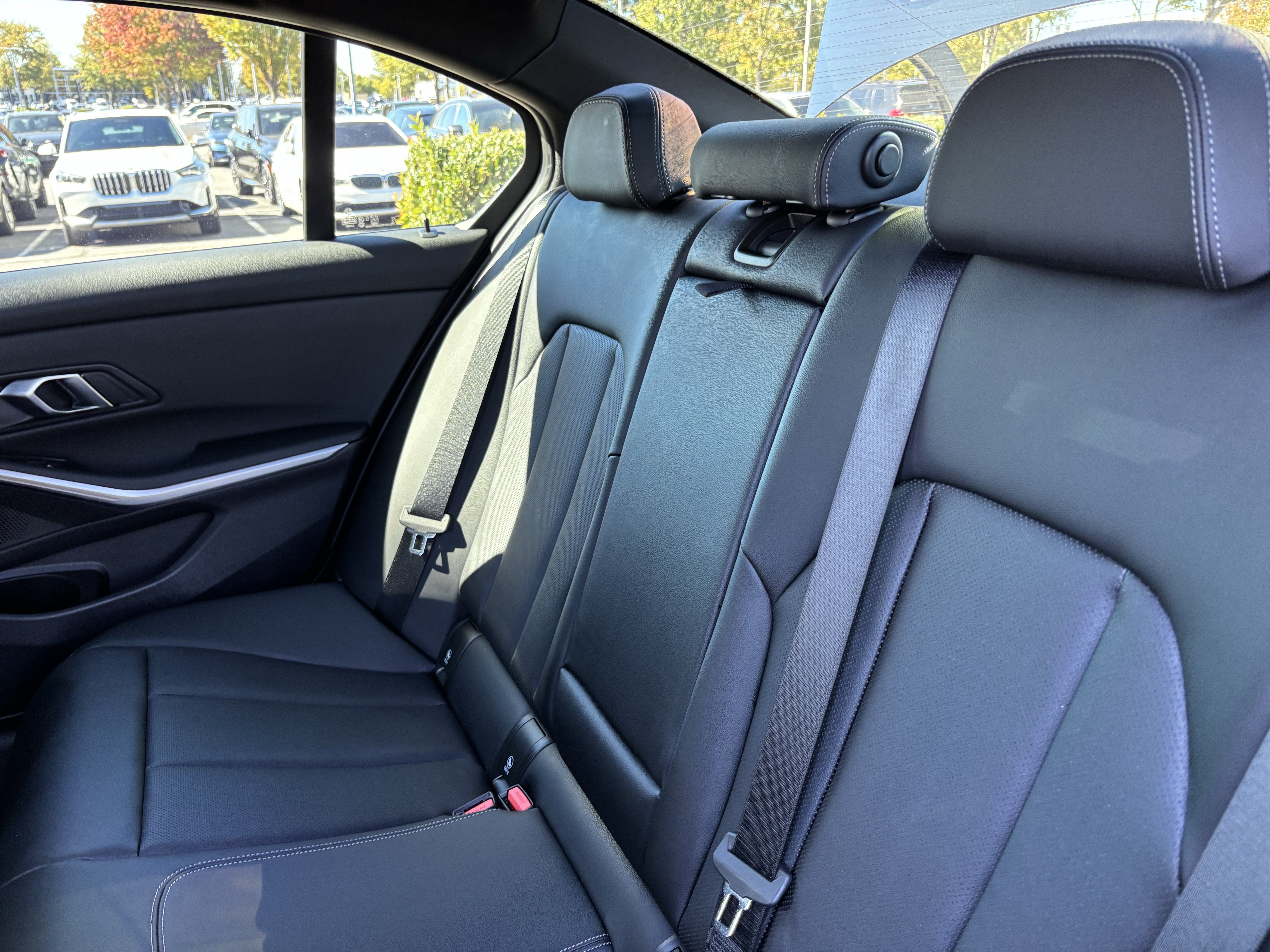 Used 2026 BMW 330i Sedan w/ M Sport Package RWD image 33