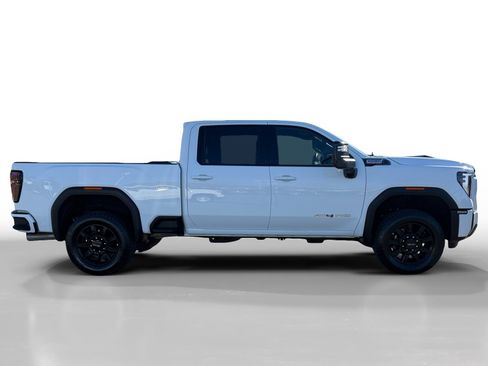 Used 2025 GMC Sierra 2500 AT4 image 6