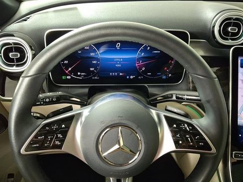Used 2026 Mercedes-Benz GLC 300 4MATIC image 18