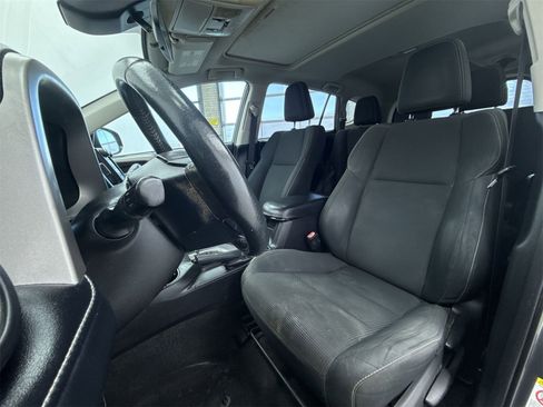 Used 2018 Toyota RAV4 XLE image 6