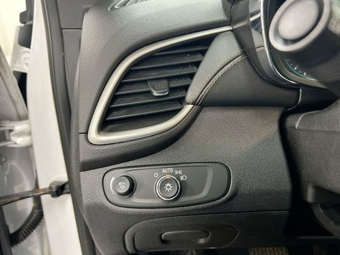 Used 2020 Chevrolet Trax LS FWD image 18