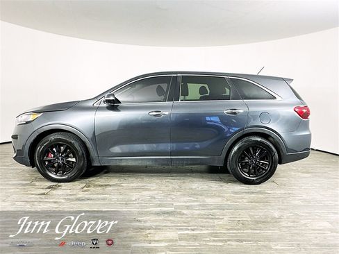 Used 2020 Kia Sorento LX image 9