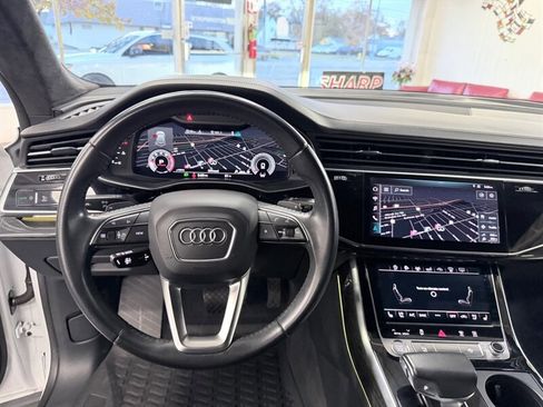 Used 2019 Audi Q8 Prestige w/ Luxury Package image 23