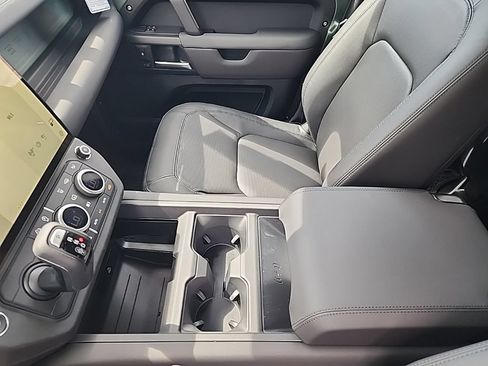 New 2026 Land Rover Defender 110 Trophy Edition AWD/4WD image 12