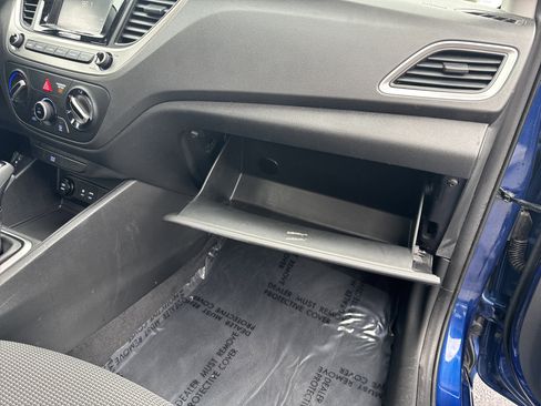 Used 2019 Hyundai Accent SE FWD image 13