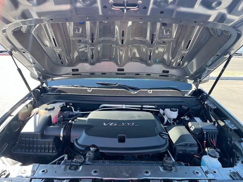 Used 2022 Chevrolet Colorado ZR2 w/ ZR2 Dusk Special Edition image 28